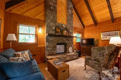 152 Middle Creek Cove Burnsville NC 28714