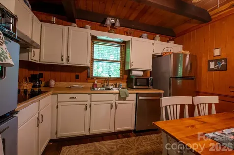 152 Middle Creek Cove Burnsville NC 28714