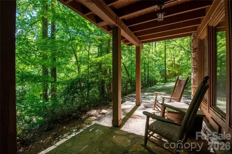 152 Middle Creek Cove Burnsville NC 28714