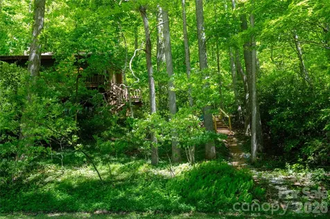 152 Middle Creek Cove Burnsville NC 28714