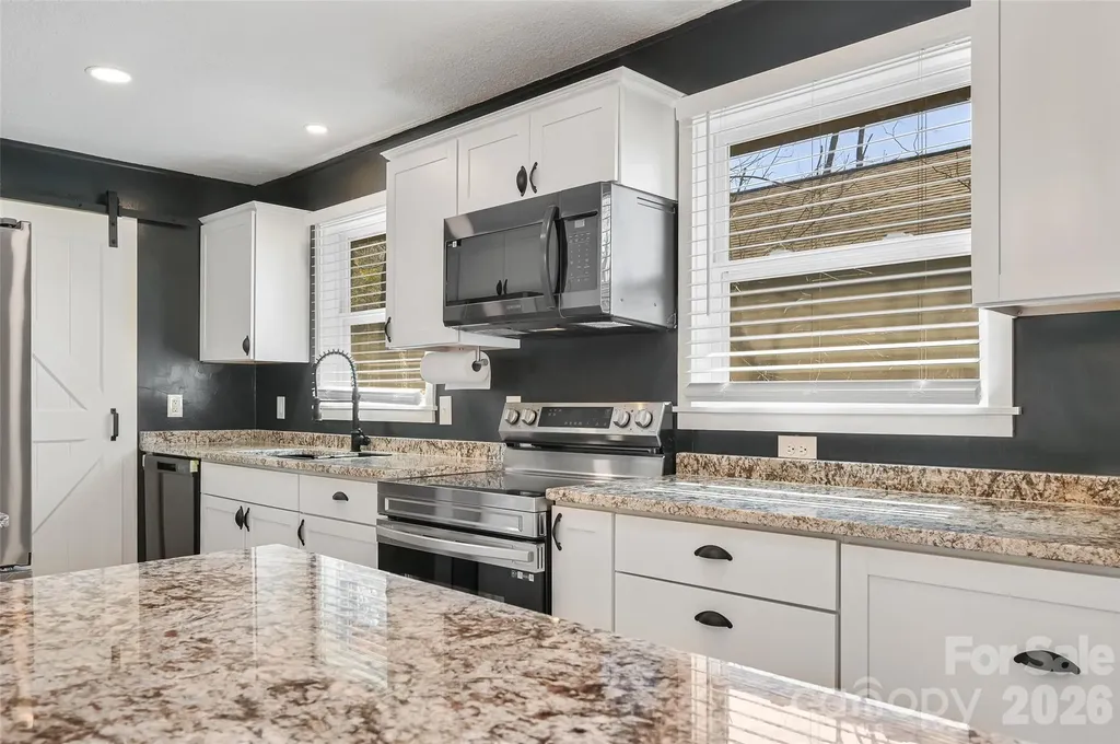 9 Woodfin Avenue Asheville NC 28804
