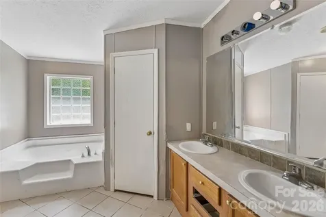 235 Misty Lane Kannapolis NC 28081