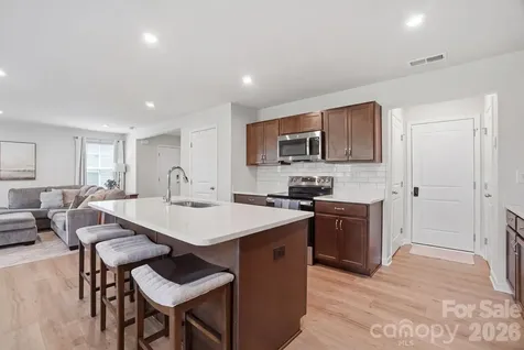 1621 Gutter Branch Drive Charlotte NC 28216