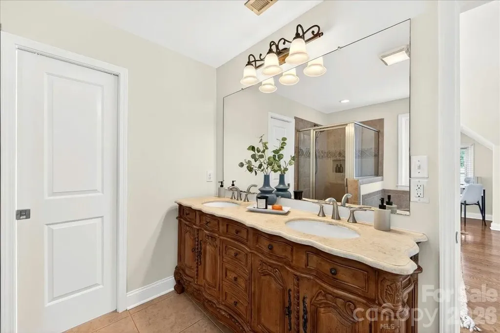 1333 Woodland Drive Charlotte NC 28205