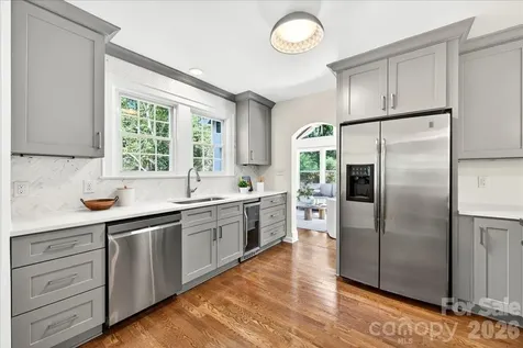 1333 Woodland Drive Charlotte NC 28205