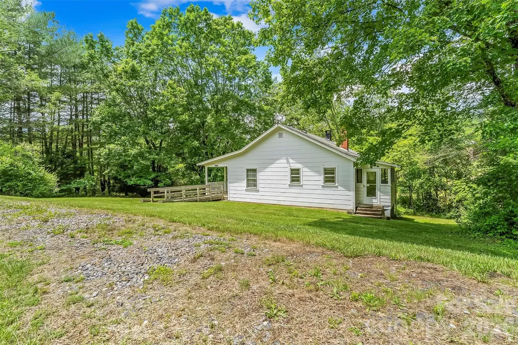 127 Stafford Road Spruce Pine NC 28777