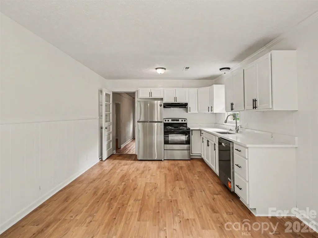 211 Lakeview Road Cherryville NC 28021