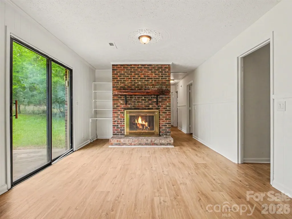 211 Lakeview Road Cherryville NC 28021