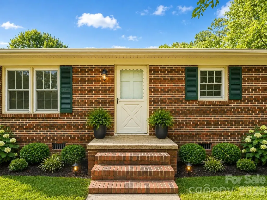 211 Lakeview Road Cherryville NC 28021