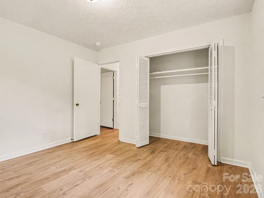 211 Lakeview Road Cherryville NC 28021