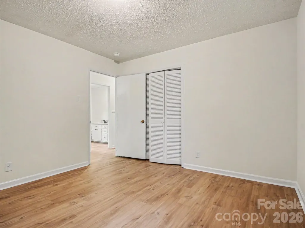 211 Lakeview Road Cherryville NC 28021