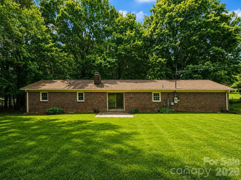 211 Lakeview Road Cherryville NC 28021