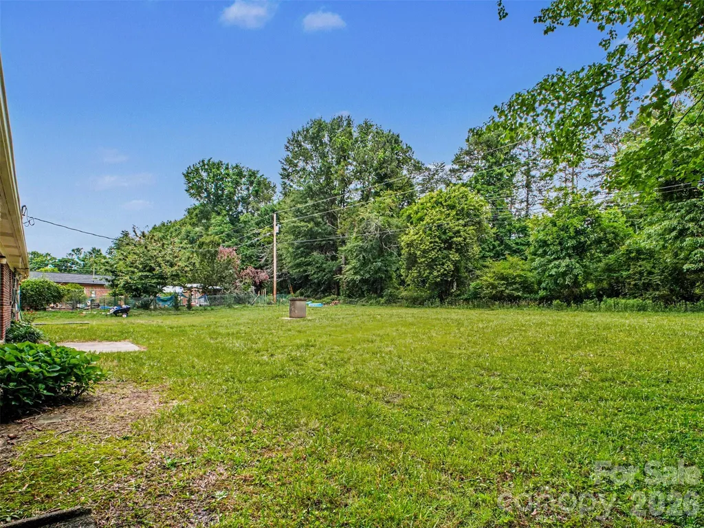 211 Lakeview Road Cherryville NC 28021