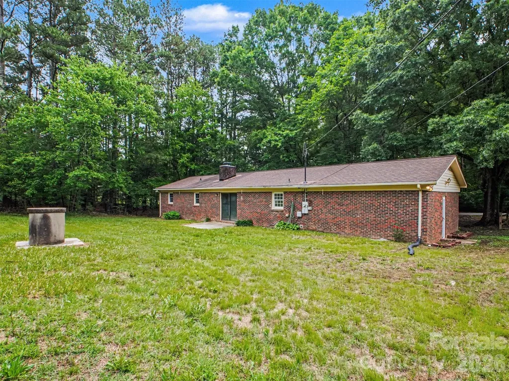 211 Lakeview Road Cherryville NC 28021