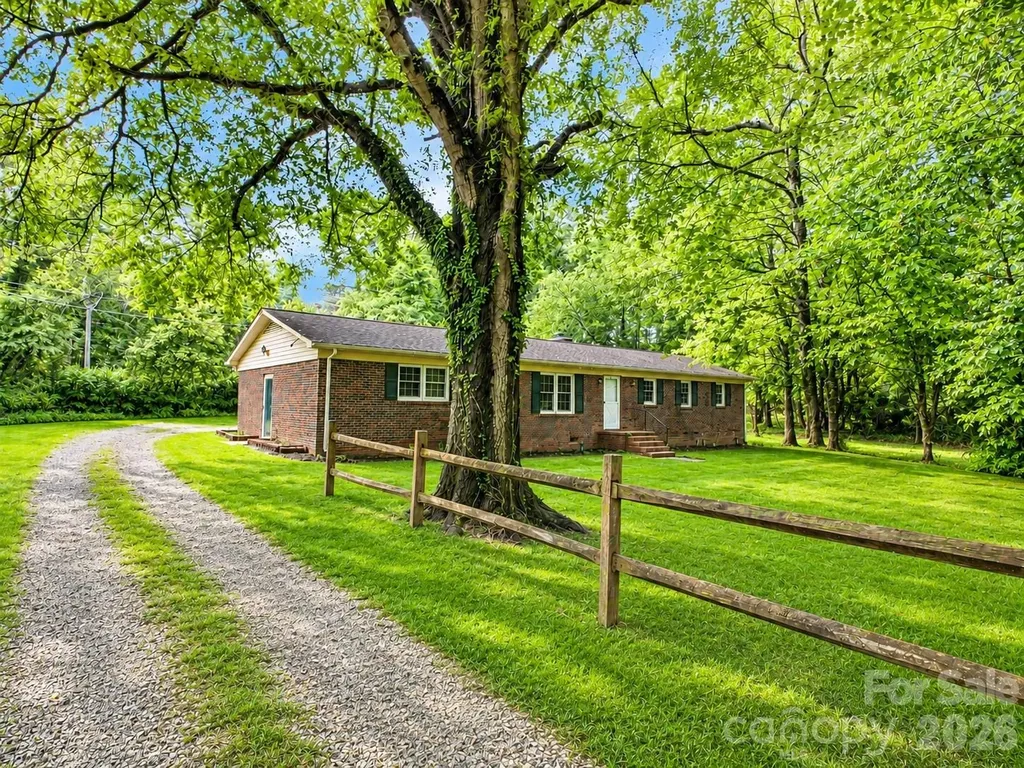 211 Lakeview Road Cherryville NC 28021