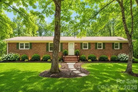 211 Lakeview Road Cherryville NC 28021