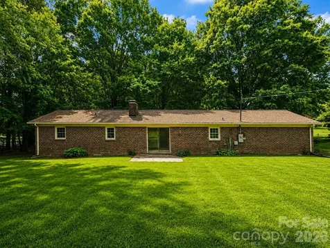 211 Lakeview Road Cherryville NC 28021