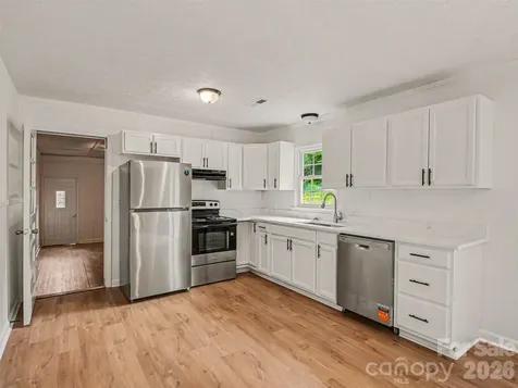 211 Lakeview Road Cherryville NC 28021