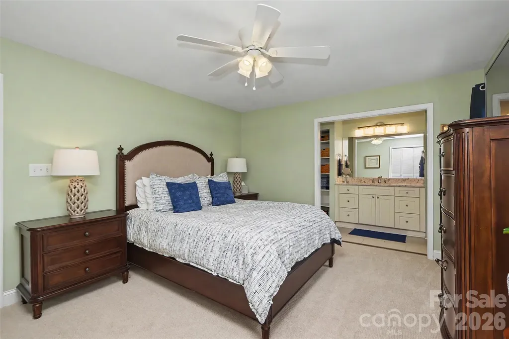 8333 Knights Bridge Road Charlotte NC 28210