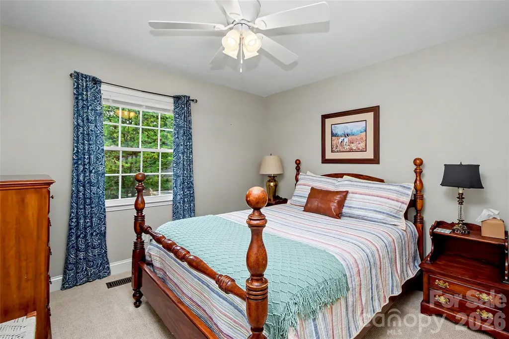 8333 Knights Bridge Road Charlotte NC 28210
