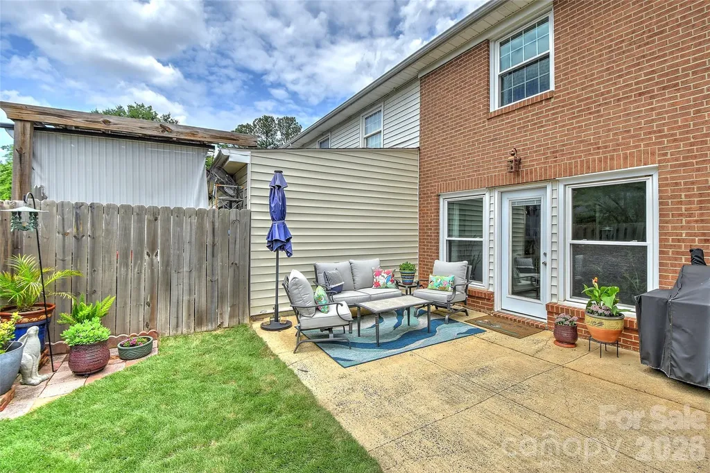 8333 Knights Bridge Road Charlotte NC 28210