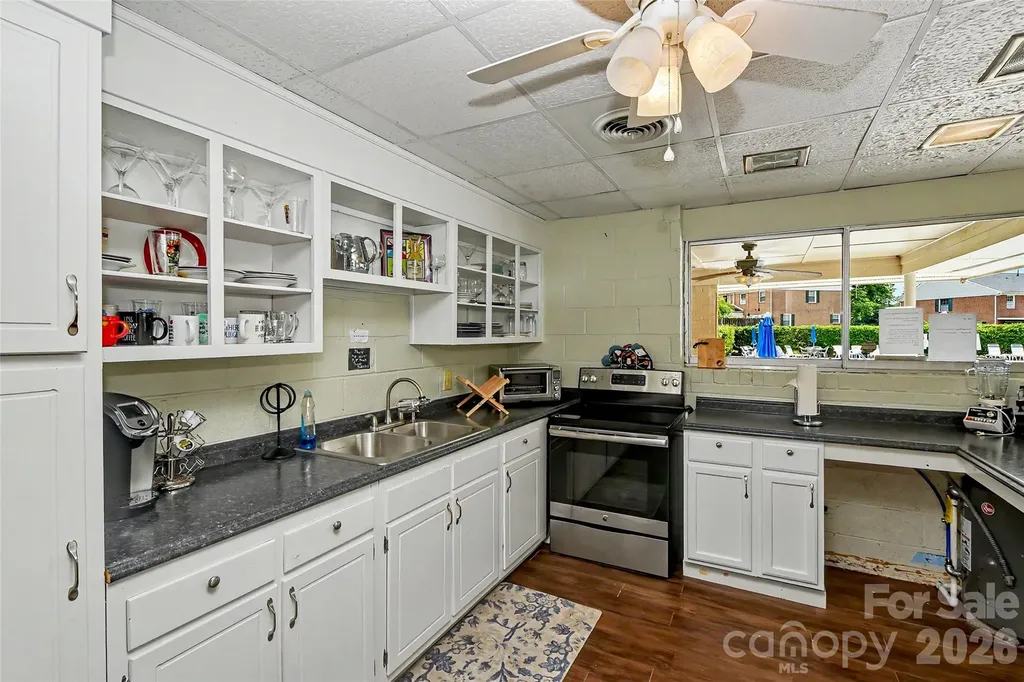 8333 Knights Bridge Road Charlotte NC 28210