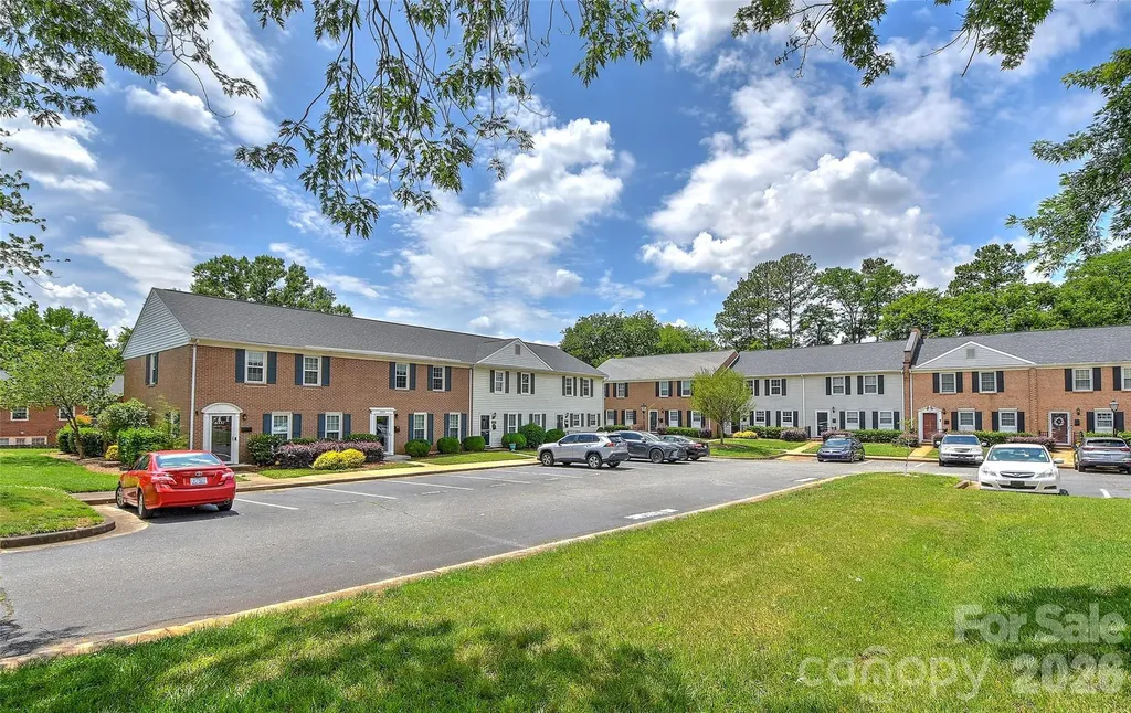 8333 Knights Bridge Road Charlotte NC 28210