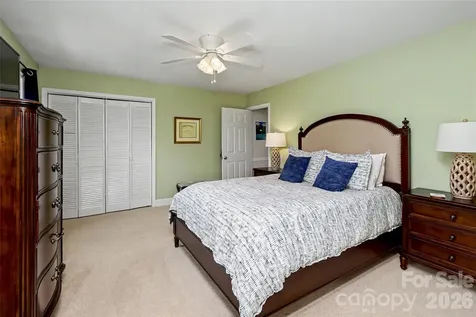 8333 Knights Bridge Road Charlotte NC 28210
