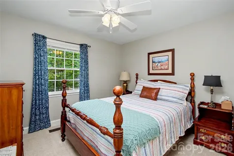 8333 Knights Bridge Road Charlotte NC 28210