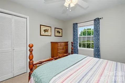 8333 Knights Bridge Road Charlotte NC 28210