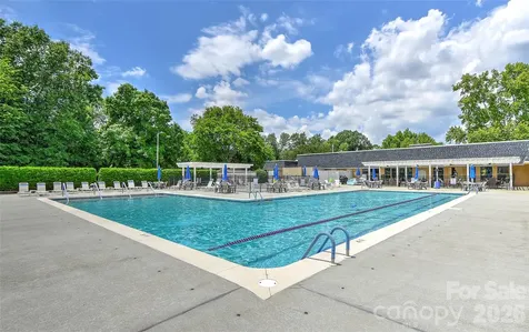 8333 Knights Bridge Road Charlotte NC 28210