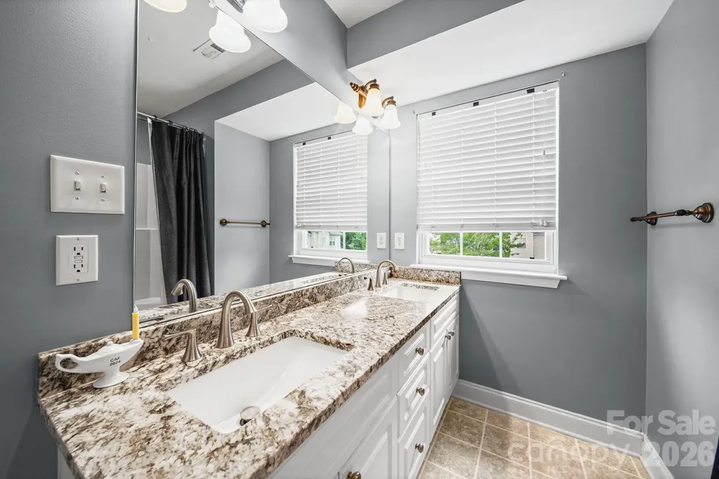 2422 Loch Stone Drive Gastonia NC 28054