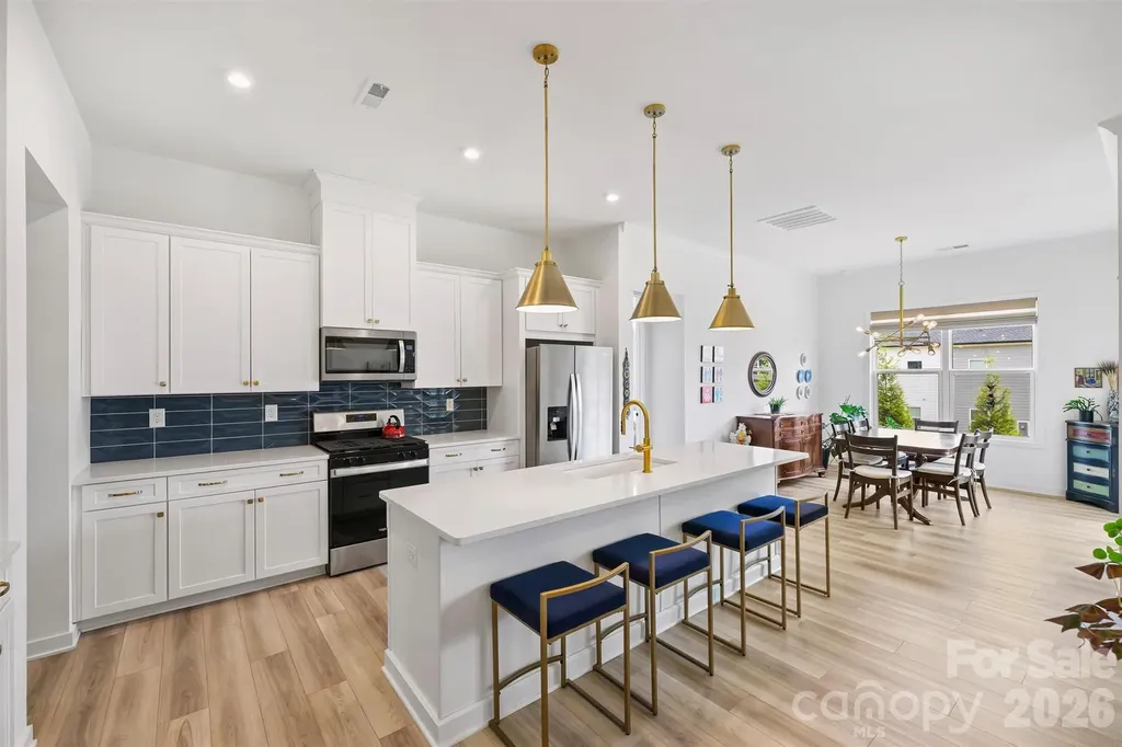 8044 Brookbank Drive Charlotte NC 28269