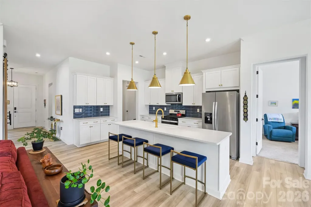 8044 Brookbank Drive Charlotte NC 28269
