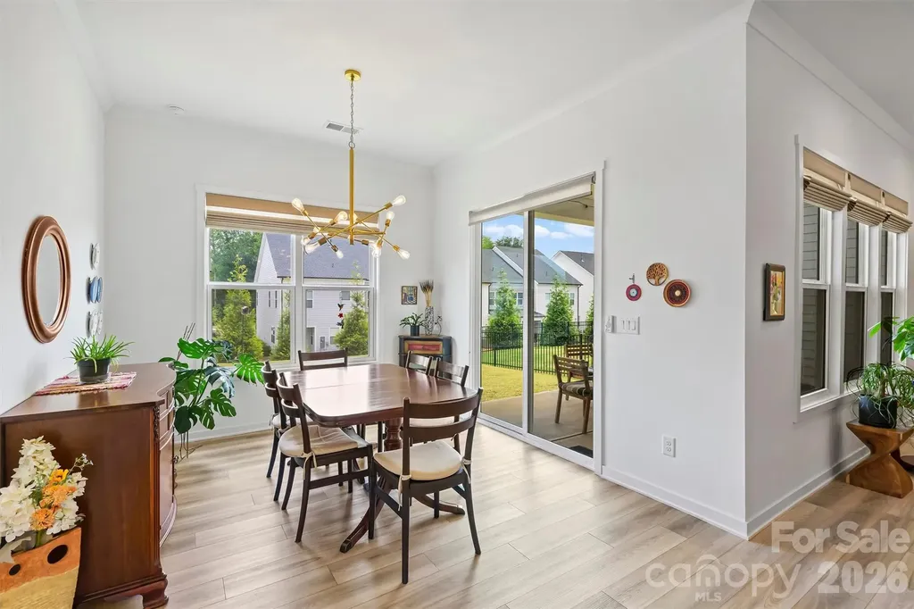 8044 Brookbank Drive Charlotte NC 28269