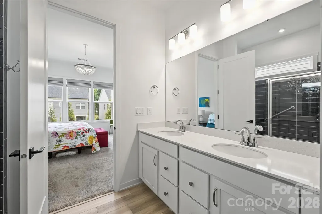 8044 Brookbank Drive Charlotte NC 28269