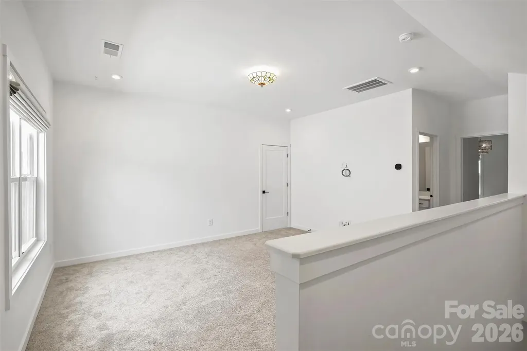 8044 Brookbank Drive Charlotte NC 28269