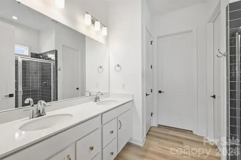8044 Brookbank Drive Charlotte NC 28269