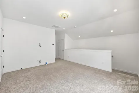 8044 Brookbank Drive Charlotte NC 28269