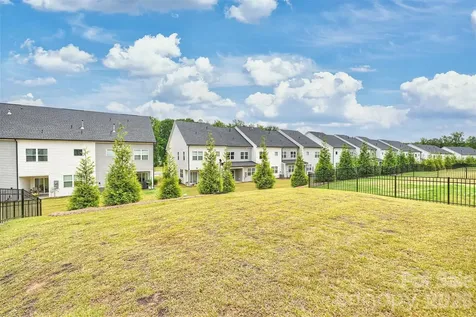 8044 Brookbank Drive Charlotte NC 28269