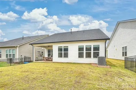 8044 Brookbank Drive Charlotte NC 28269