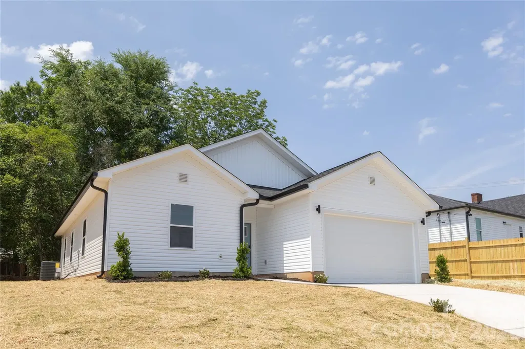 221 Anne Street NW Concord NC 28025