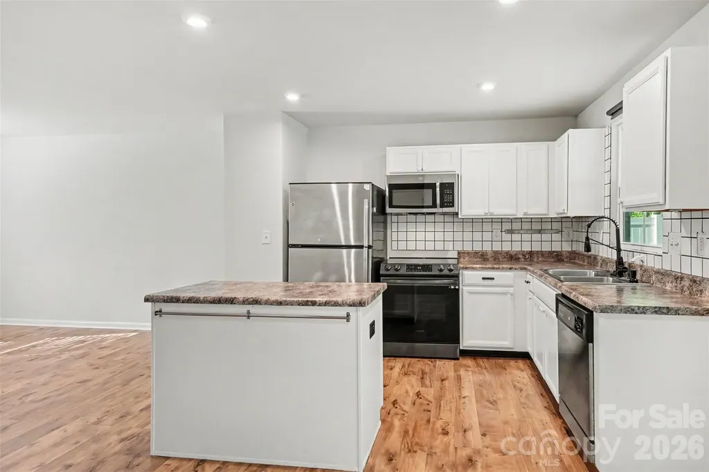 1602 Joseph Hewes Court Charlotte NC 28212