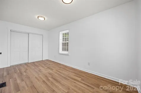 604 Mauney Avenue Kings Mountain NC 28086