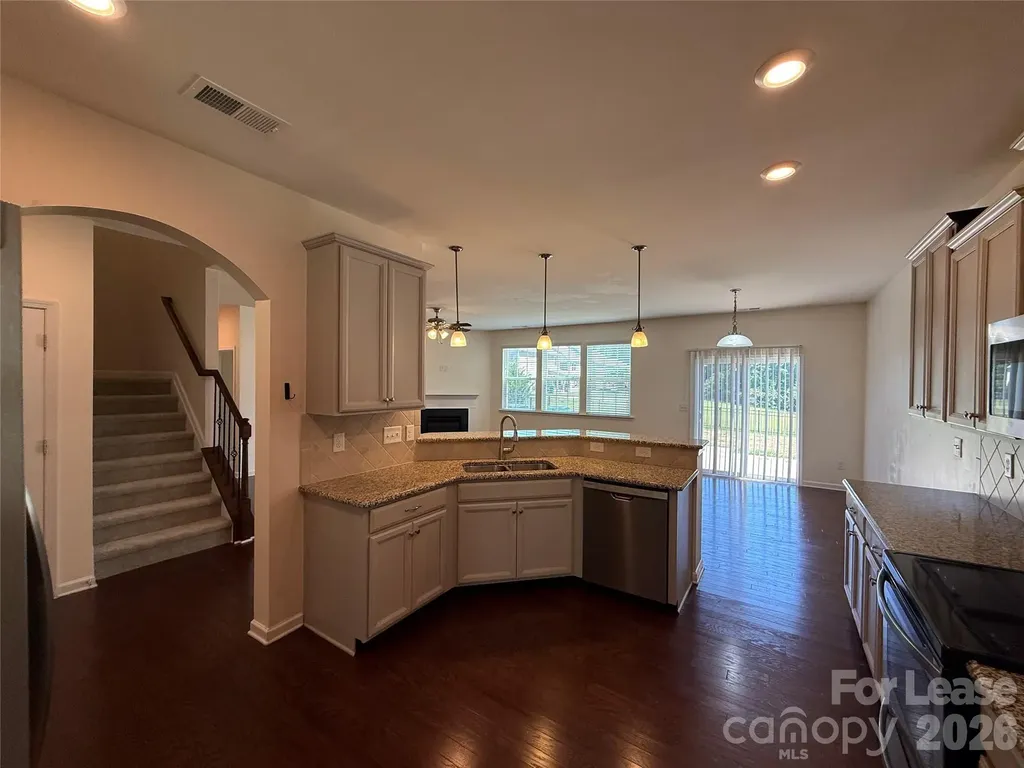 6911 Agnew Drive Charlotte NC 28273