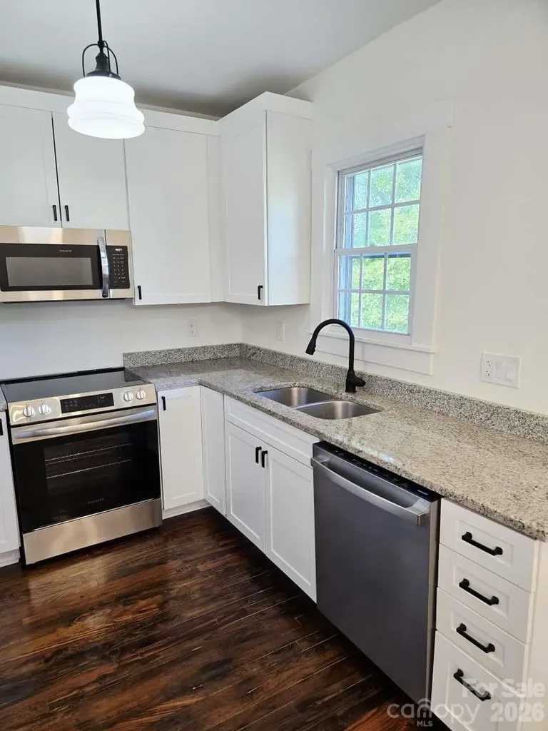 428 15th Street Cramerton NC 28032