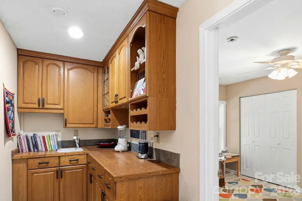 11 Echo Lake Drive Fairview NC 28730