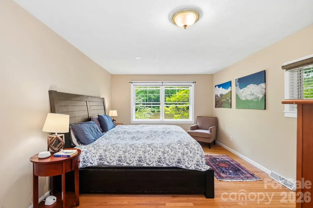 11 Echo Lake Drive Fairview NC 28730