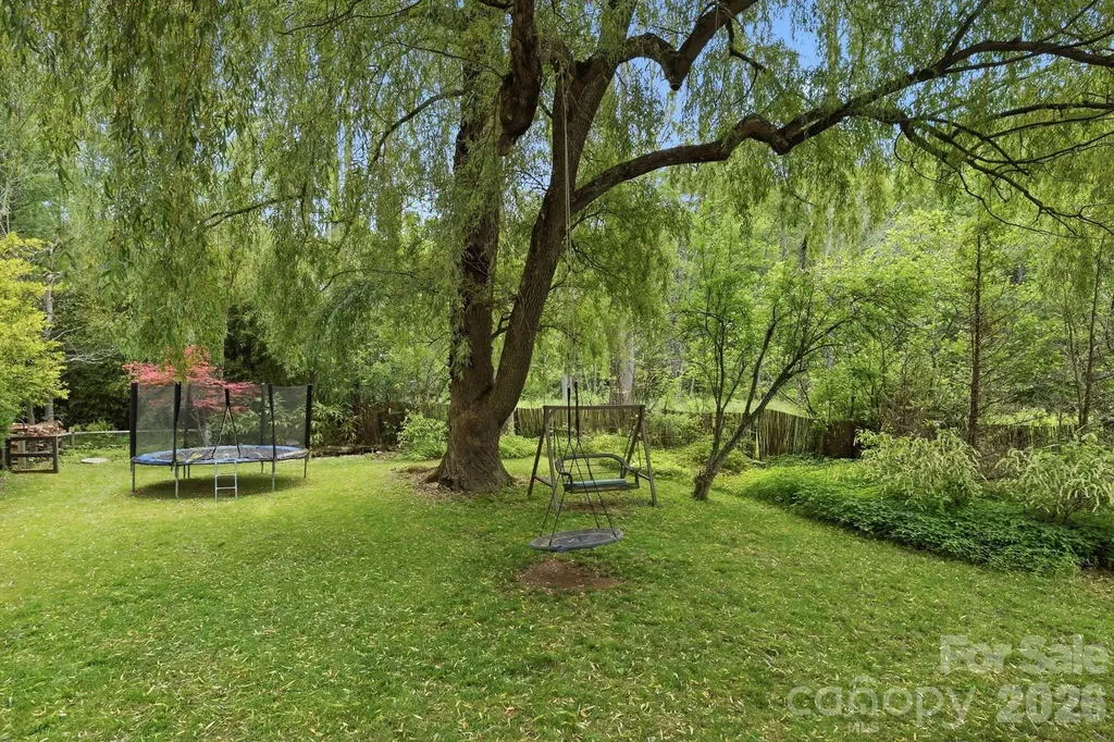 11 Echo Lake Drive Fairview NC 28730