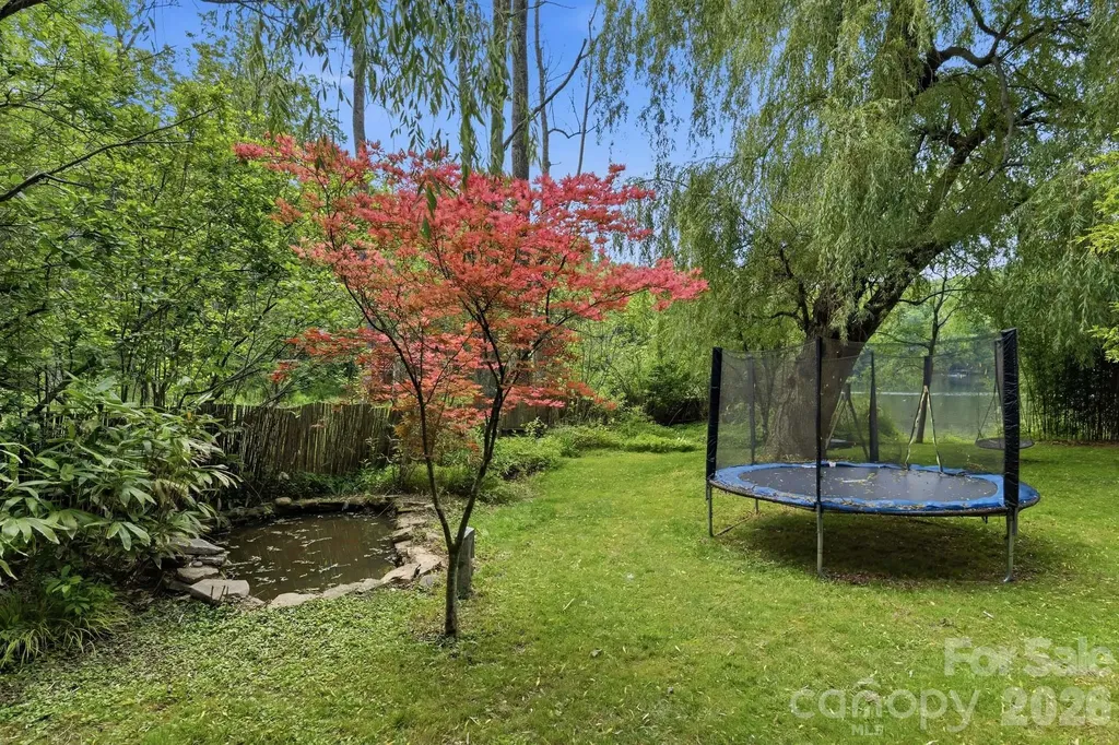 11 Echo Lake Drive Fairview NC 28730